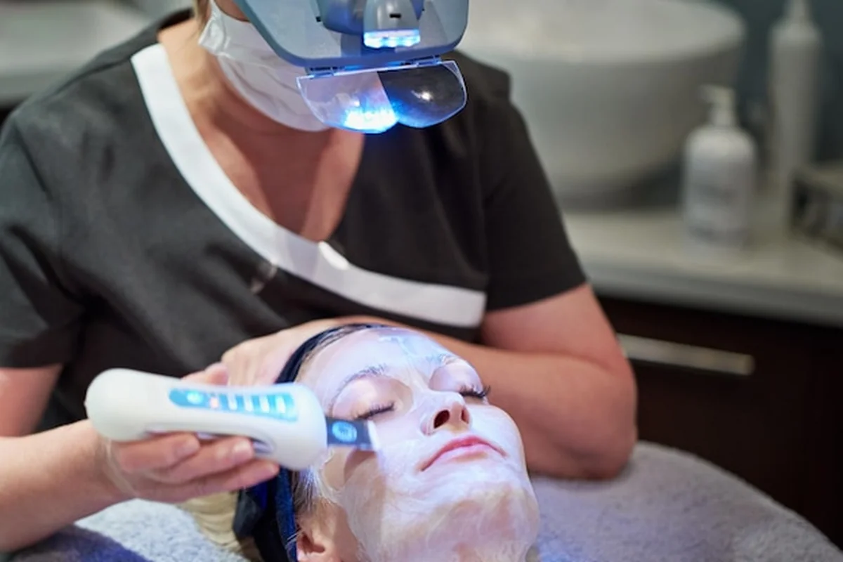 Peeling kawitacyjny – co to za zabieg kosmetyczny?